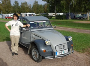 Elena 2CV